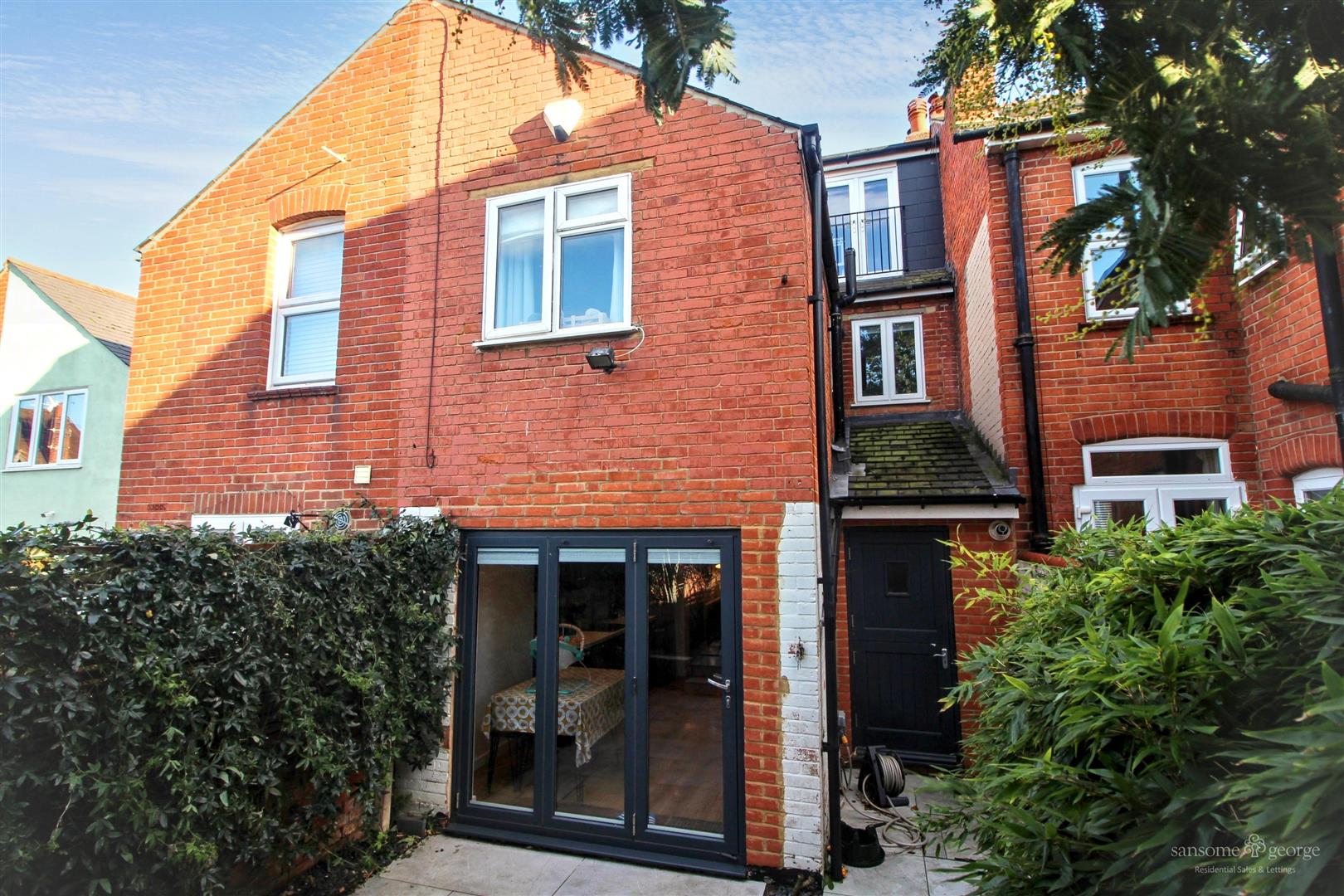 Grovelands Road, Reading
